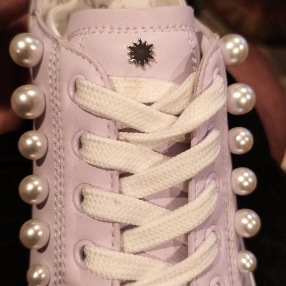 FINAL PRICE Stuart Weitzman Women\'s Pearl Embellished Lavender Sneakers
